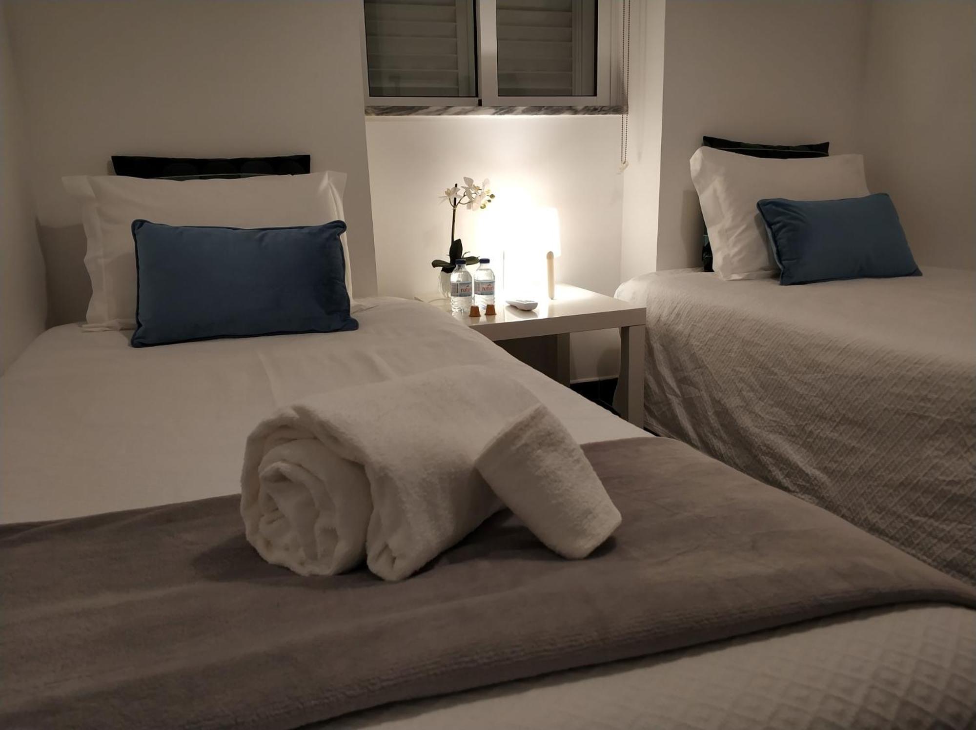 Sleep&Go Faro Airport Guest House Exterior foto